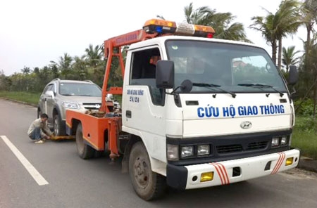 Dịch vụ cứu hộ ô tô tại Hà Nội thấu hiểu những lo lắng của khách hàng.